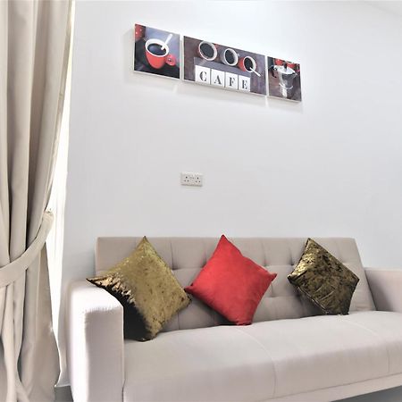 Gregorys Holiday Apartment لارنكا المظهر الخارجي الصورة
