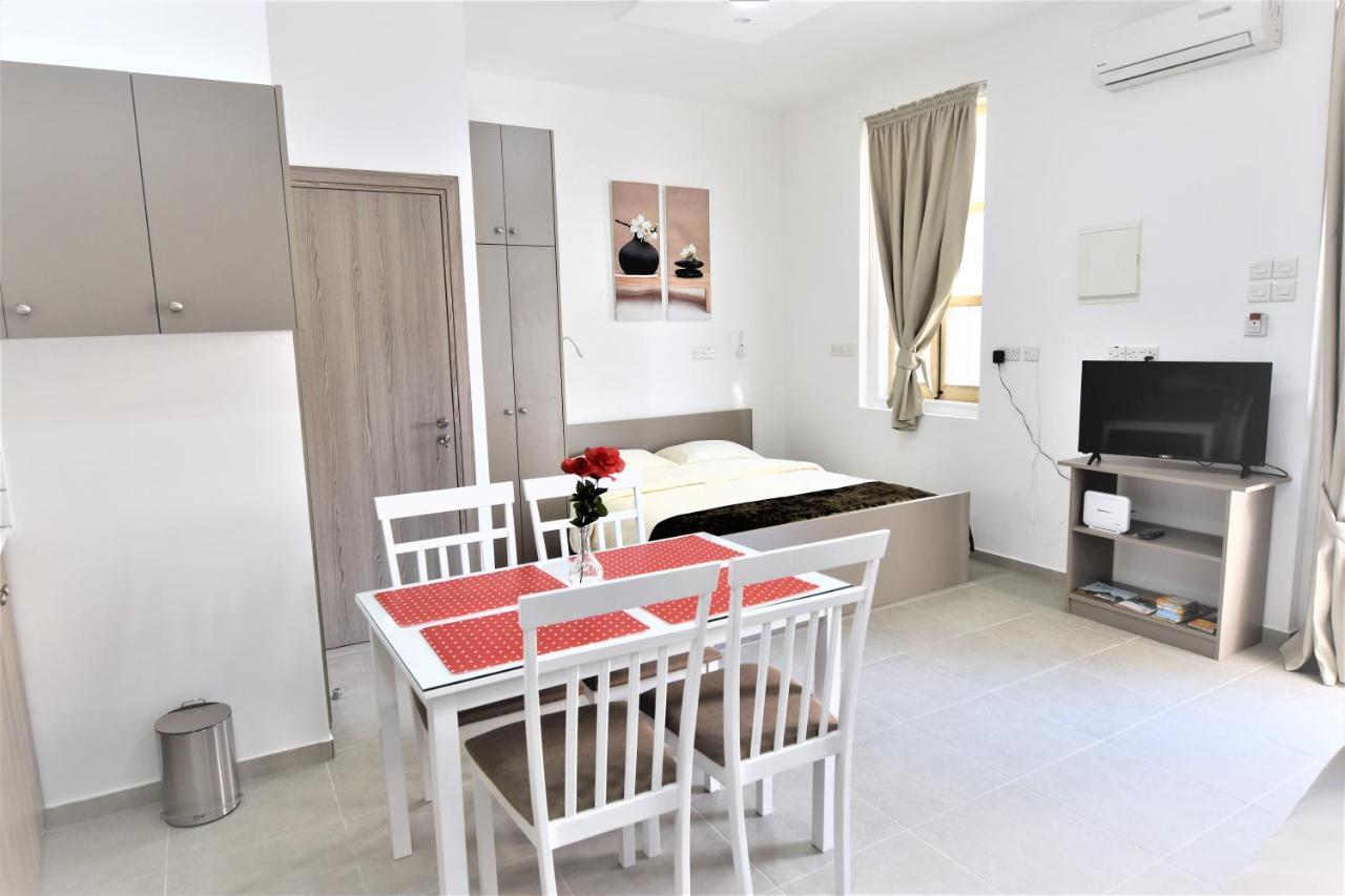Gregorys Holiday Apartment لارنكا المظهر الخارجي الصورة